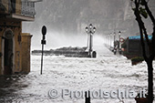 L'acqua alta a Ischia Ponte 5